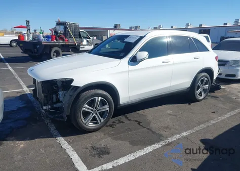 2018 Mercedes-Benz Glc 300 from USA, damaged, VIN WDC0G4JB3JV066852